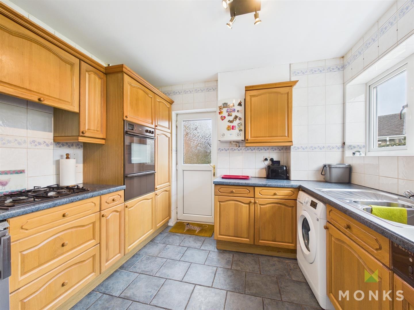 1 Carmen Avenue, Shrewsbury, SY2 5NP SSTC 1 Carmen Avenue, Shrewsbury, SY2 5NP SSTC